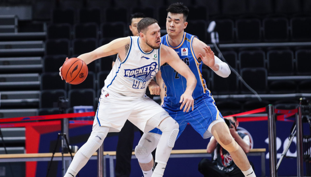 转会期曼联调整名单以备CBA季后赛，篮板制胜环节打磨，震撼外界，医务组通报恢复的简单介绍